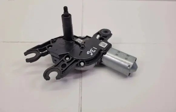 Seat Arona Rear window wiper motor W24388