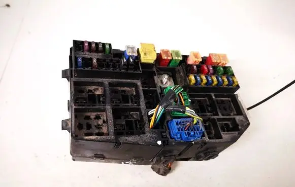 Ford Mondeo Mk III Fuse box set 1s7114a142aa 1s71-14a142-aa