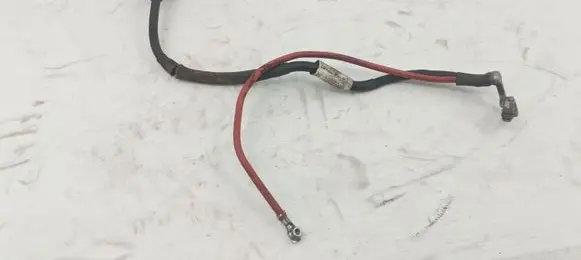 Volkswagen PASSAT B6 Positive cable (battery) 1K0971228L
