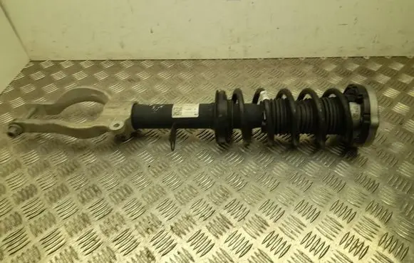 BMW 5 G30 G31 Front shock absorber with coil spring 6875921