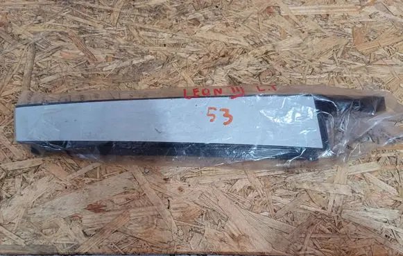 Seat Leon (5F) Trim molding 5F4839901F