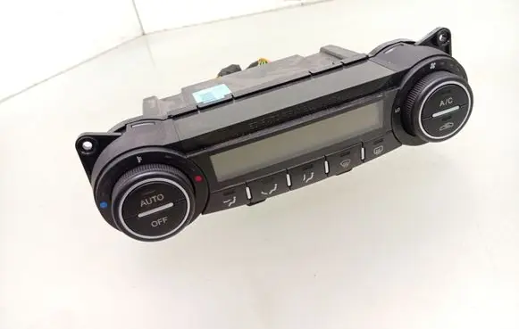KIA Ceed Climate control unit 972501H502