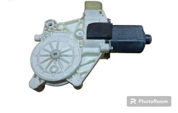 Ford Mondeo MK IV Front door window regulator motor 6M2114553B 0130822286