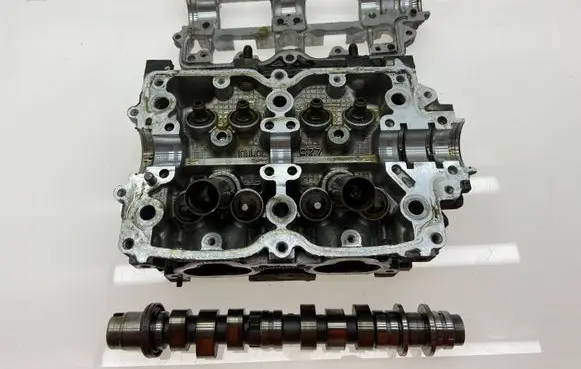 Subaru Legacy Engine head 11039AB580 11039AB581