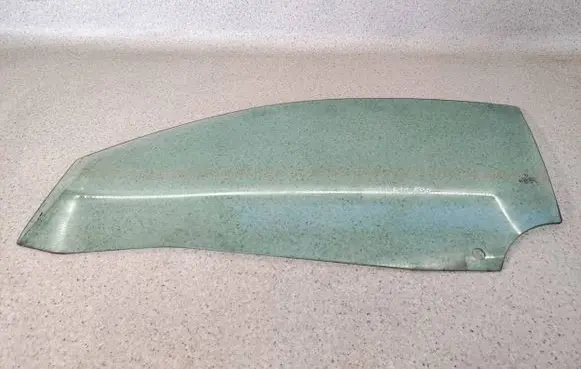 Mercedes-Benz SL R230 Front door window glass four-door