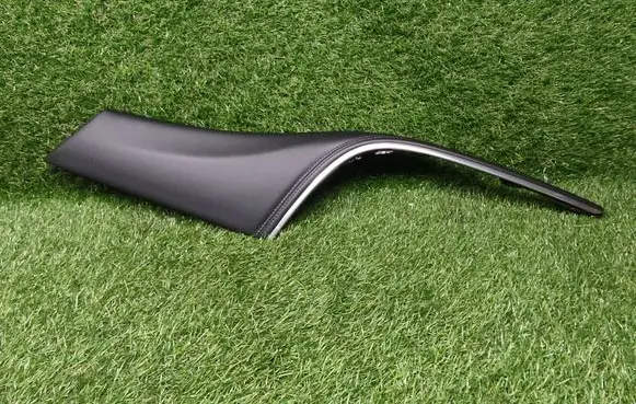 Buick Encore I Dashboard glove box trim 42502445
