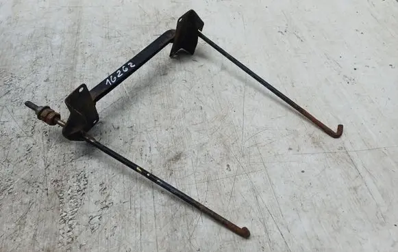 Mitsubishi Outlander Battery bracket