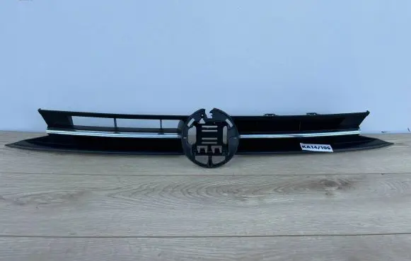 Volkswagen Polo VI Front bumper upper radiator grill 2G0853651L