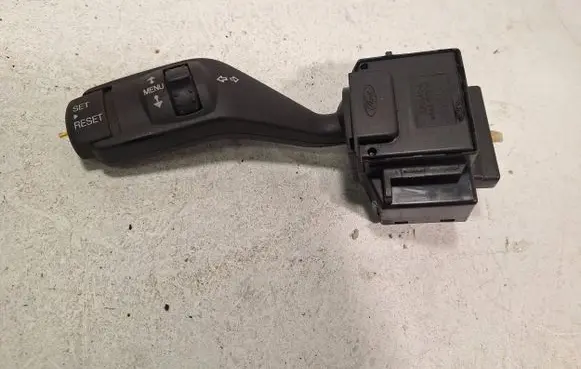 Ford Focus Indicator stalk 17D9402 4M5T13335BD