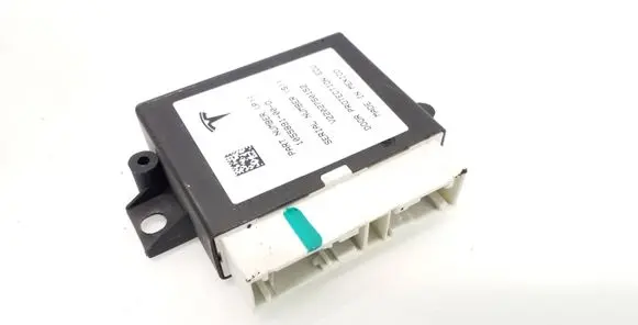 Tesla Model X Door control unit/module 105589100D V2202750152