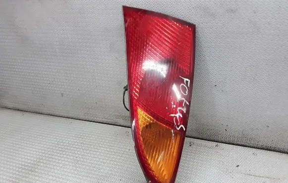 Ford Focus Rear/tail lights XS4113405A