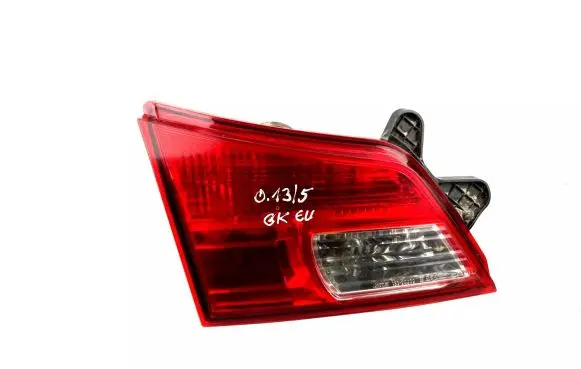 Subaru Outback Tailgate rear/tail lights 13220072