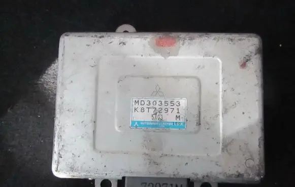 Mitsubishi Space Wagon Engine control unit/module MD303553 K8T72971