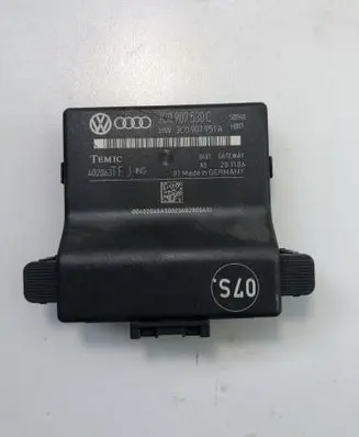 Volkswagen PASSAT B6 Gateway control module 3C0907530C