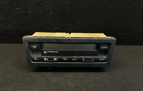 Volkswagen Golf IV Air conditioner control unit module 5HB00761702 3B1907044A