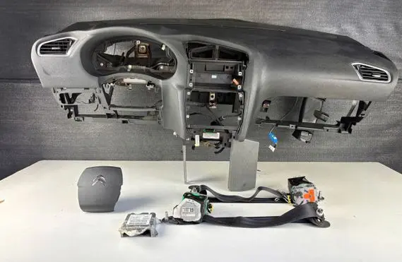 Citroen C4 II Dashboard C4B7