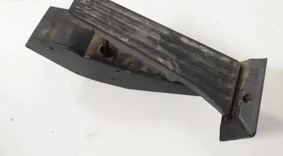 Volvo V40 Accelerator throttle pedal 6786285
