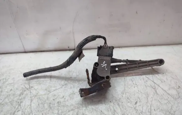 Land Rover Range Rover L322 Rear air suspension level height sensor AH425A955BD