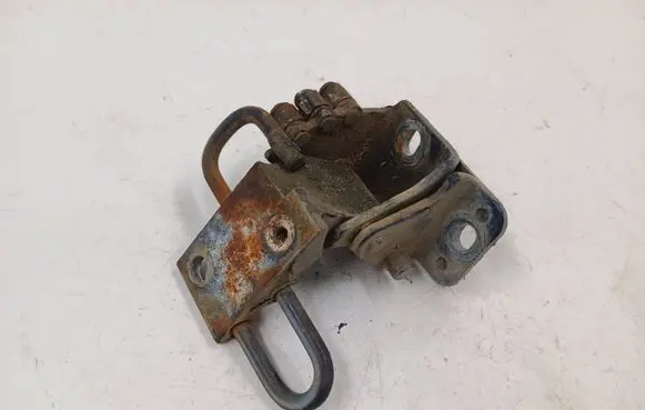 Audi A6 S6 C5 4B Front door lower hinge 4B0831411A