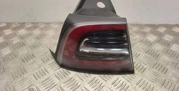 Tesla Model 3 Rear/tail lights 107739900C