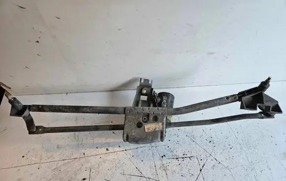 Audi A6 S6 C4 4A Front wiper linkage and motor 4A1955331