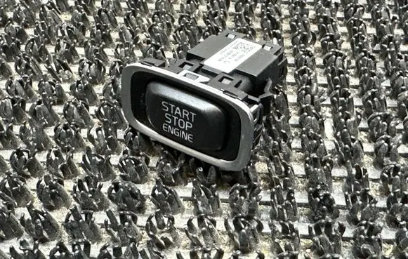 Volvo V40 Engine start stop button switch 31394114
