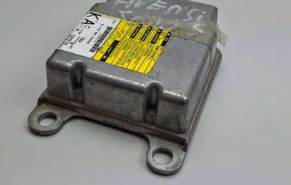 Toyota Avensis T270 Airbag control unit/module 219122103 30600234K3 8917005250