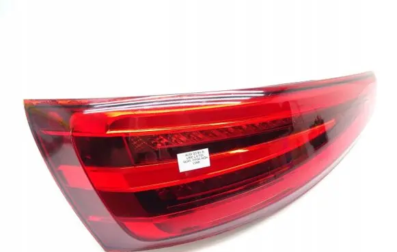 Audi Q3 8U Tailgate rear/tail lights 8U0945093H