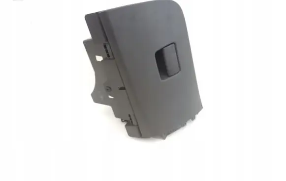 Opel Astra K Glove box