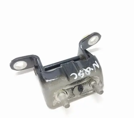 Nissan Qashqai+2 Rear door upper hinge ES03