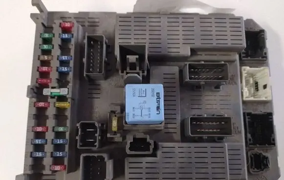 Citroen C5 Comfort/convenience module 9647448280