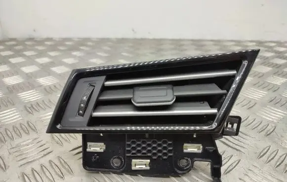 Volkswagen PASSAT B8 Dashboard side air vent grill/cover trim 3G1819701E