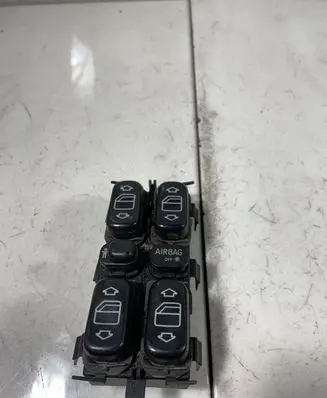 Mercedes-Benz A W168 Electric window control switch 1688202810