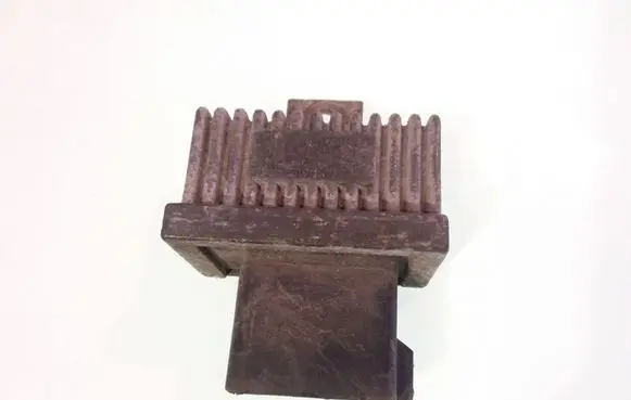 Glow plug pre-heat relay