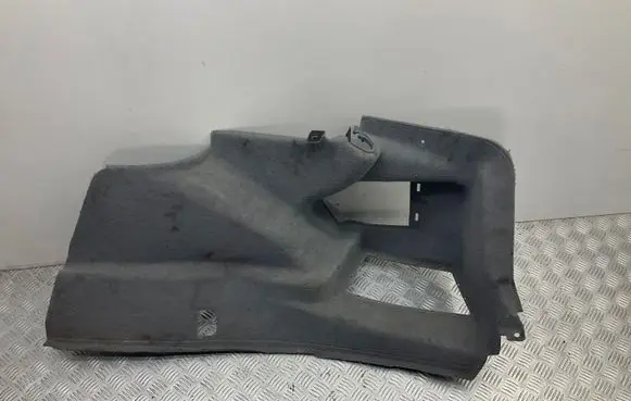 Trunk/boot lower side trim panel