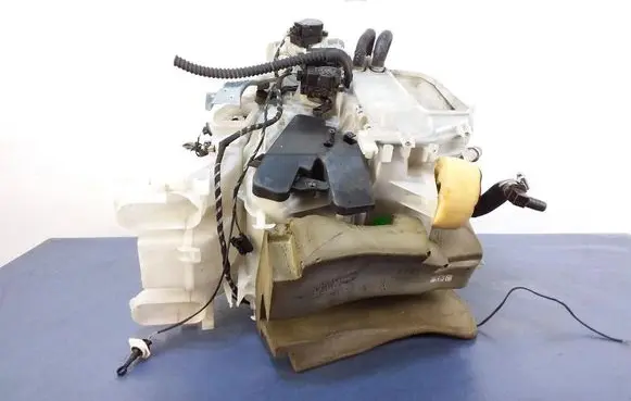 Opel Vectra C Interior heater climate box assembly 13172719