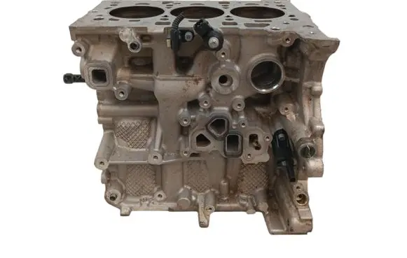 BMW M5 Engine block 8631944
