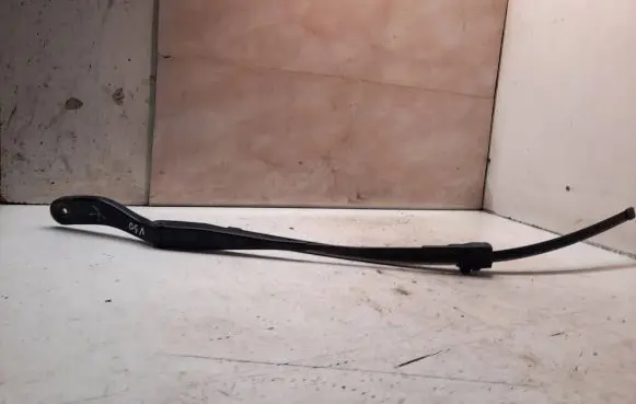 Volvo V50 Front wiper blade arm 30698249