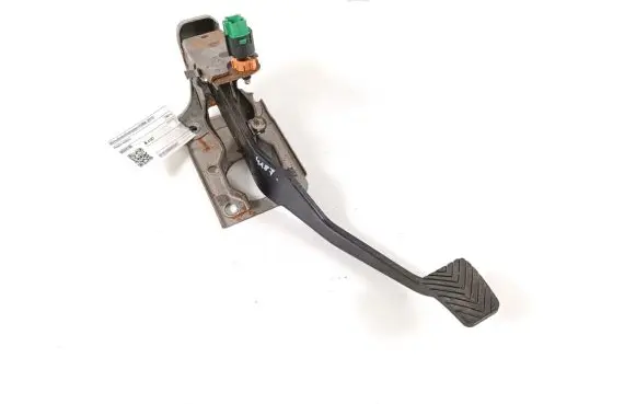 Mitsubishi Outlander Brake pedal 4620A160
