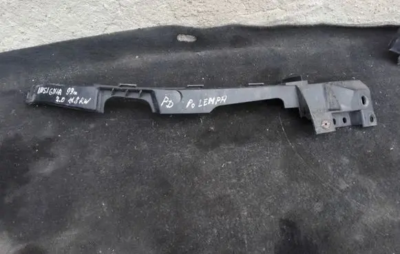 Opel Insignia A Front bumper mounting bracket 13250571