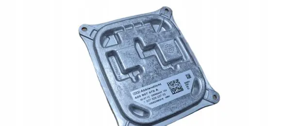 Audi R8 42 Voltage converter/converter module 