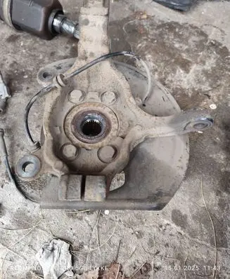 Nissan Qashqai+2 Front wheel hub 40014JD040