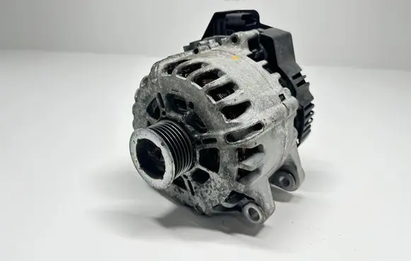Peugeot Expert Generator/alternator 9826550280