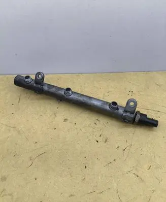 Mercedes-Benz ML W164 Fuel main line pipe 0281002504