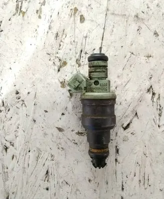 BMW 5 E39 Fuel injector 0280150415