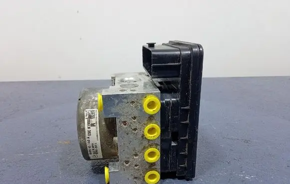 Mazda 3 II ABS Pump BHR1437A0A