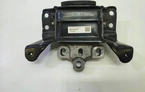 Volkswagen Golf VIII Engine mount vacuum valve 5Q0199555BK