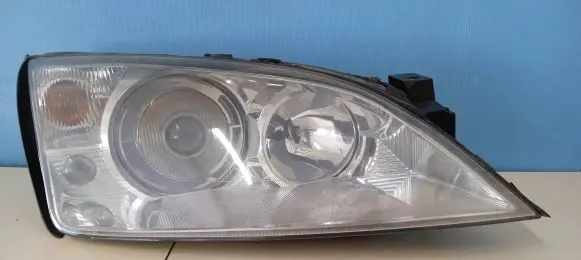 Ford Mondeo Mk III Headlight/headlamp 1305239173 1307329064