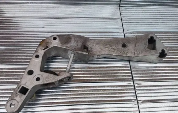 BMW X4 G02 Gearbox mounting bracket 8486998