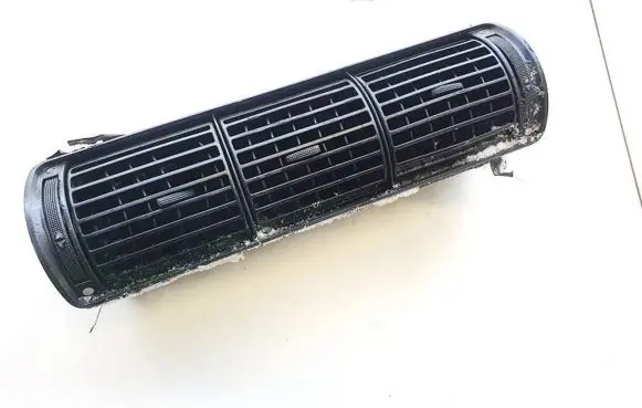 Audi A4 S4 B5 8D Dash center air vent grill 8d0820951